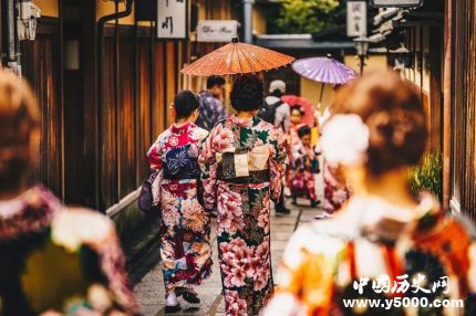 日本和服发展历史简介和服为什么要背个枕头？